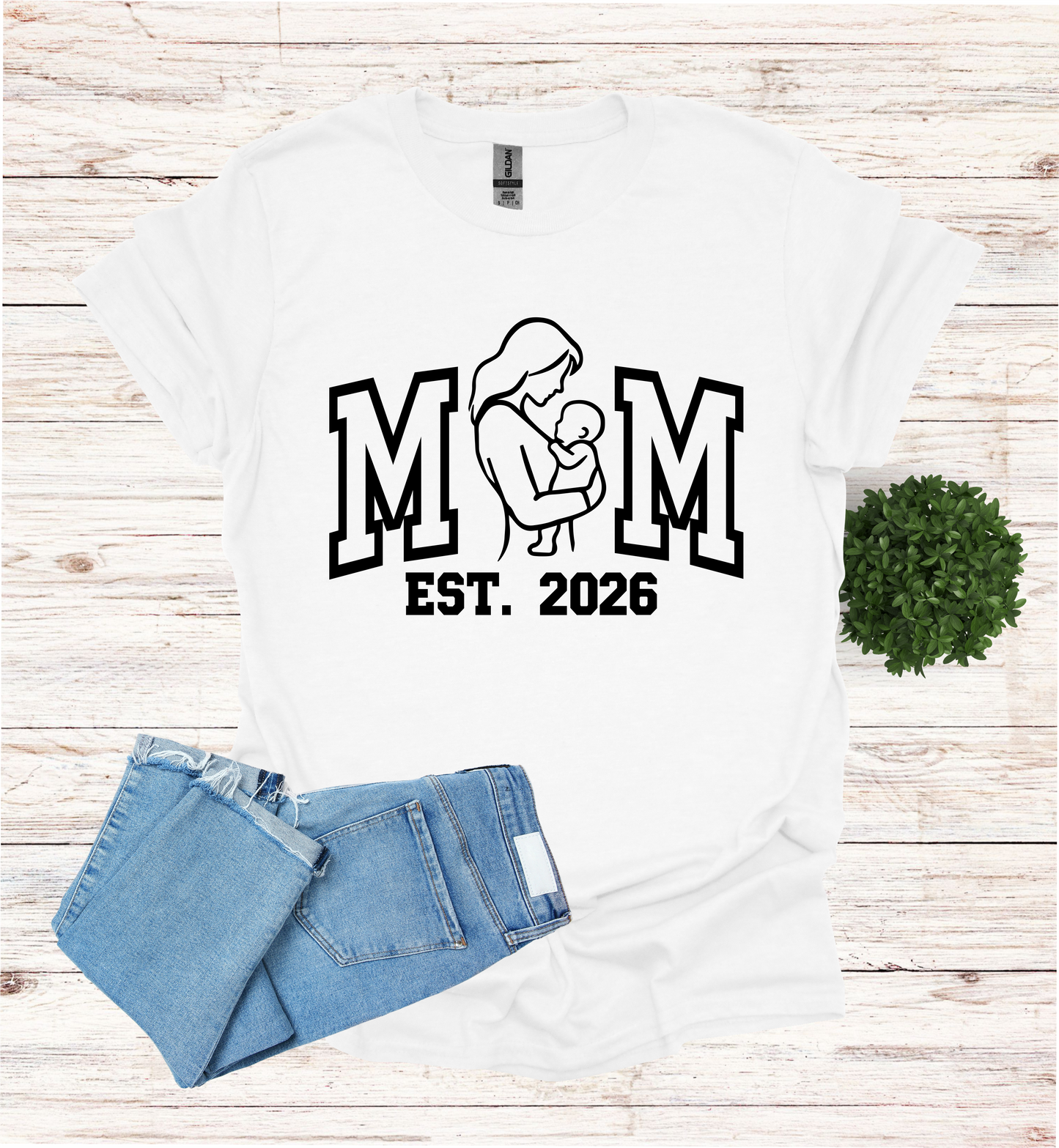 Mom EST 2026 shirt
