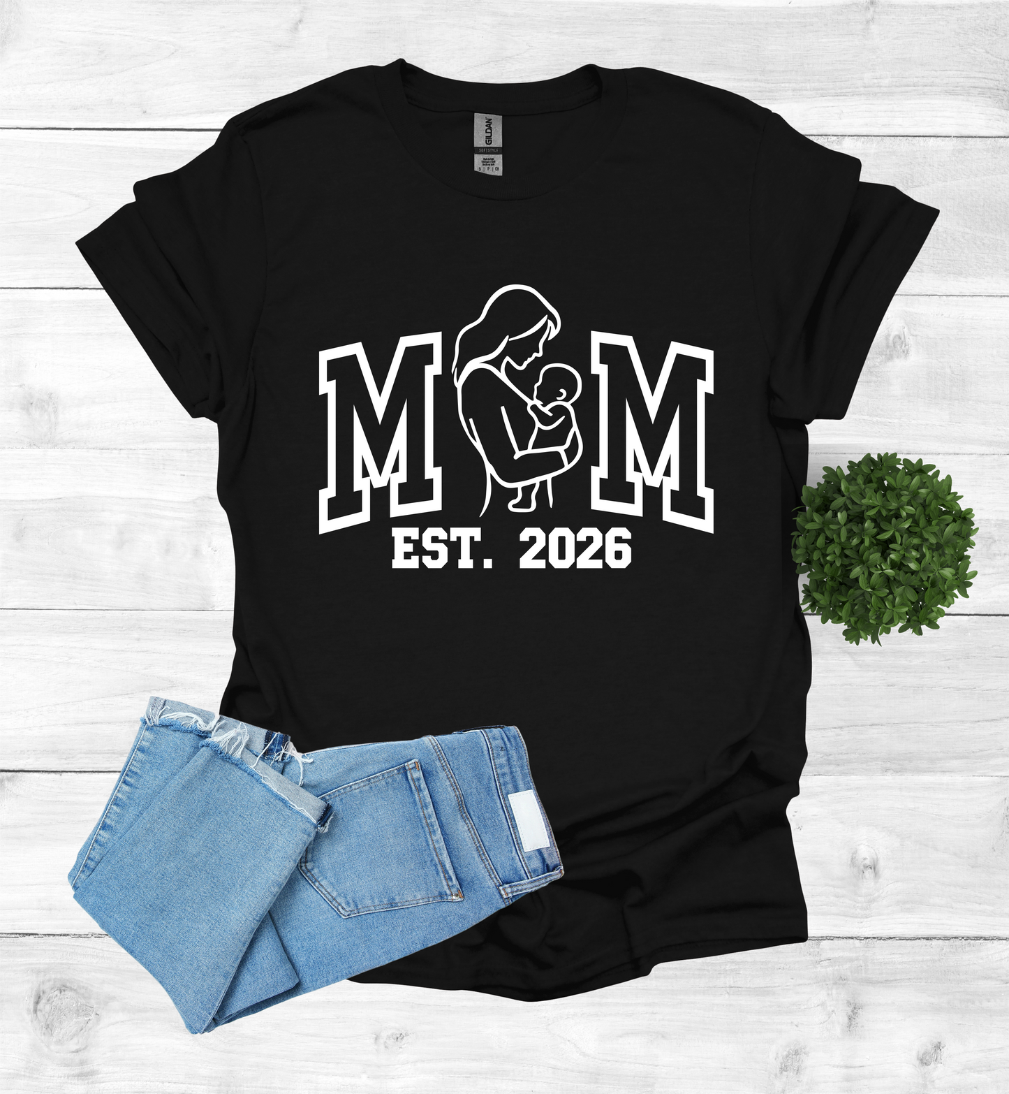 Mom EST 2026 shirt