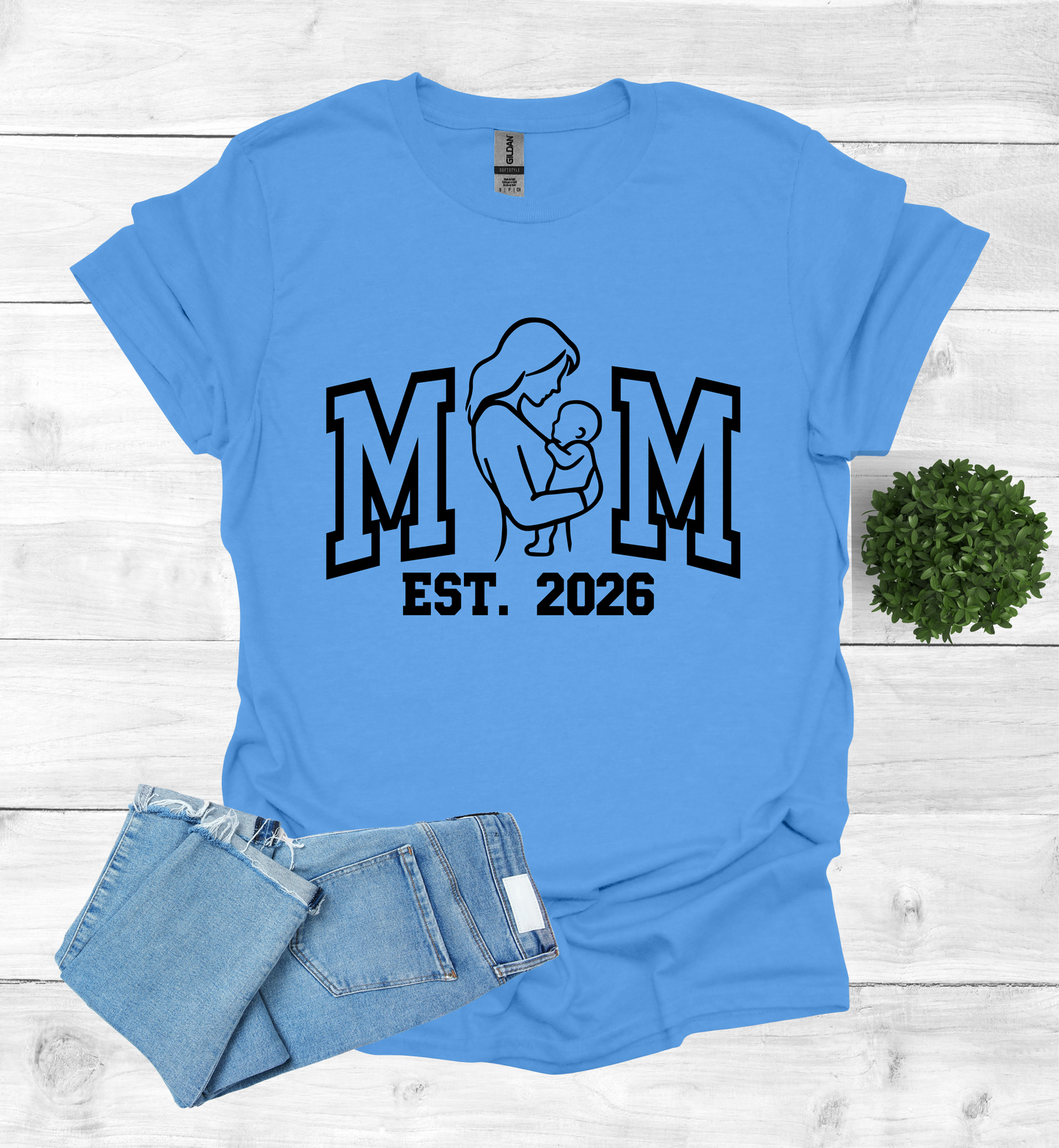 Mom EST 2026 shirt