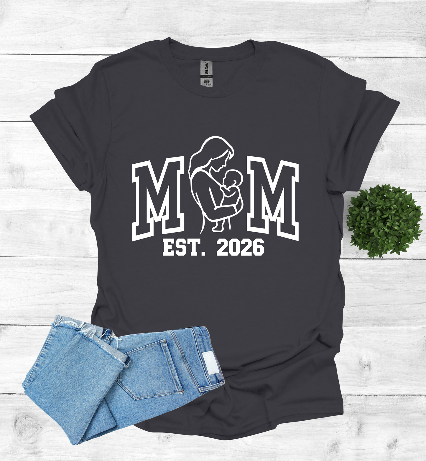 Mom EST 2026 shirt