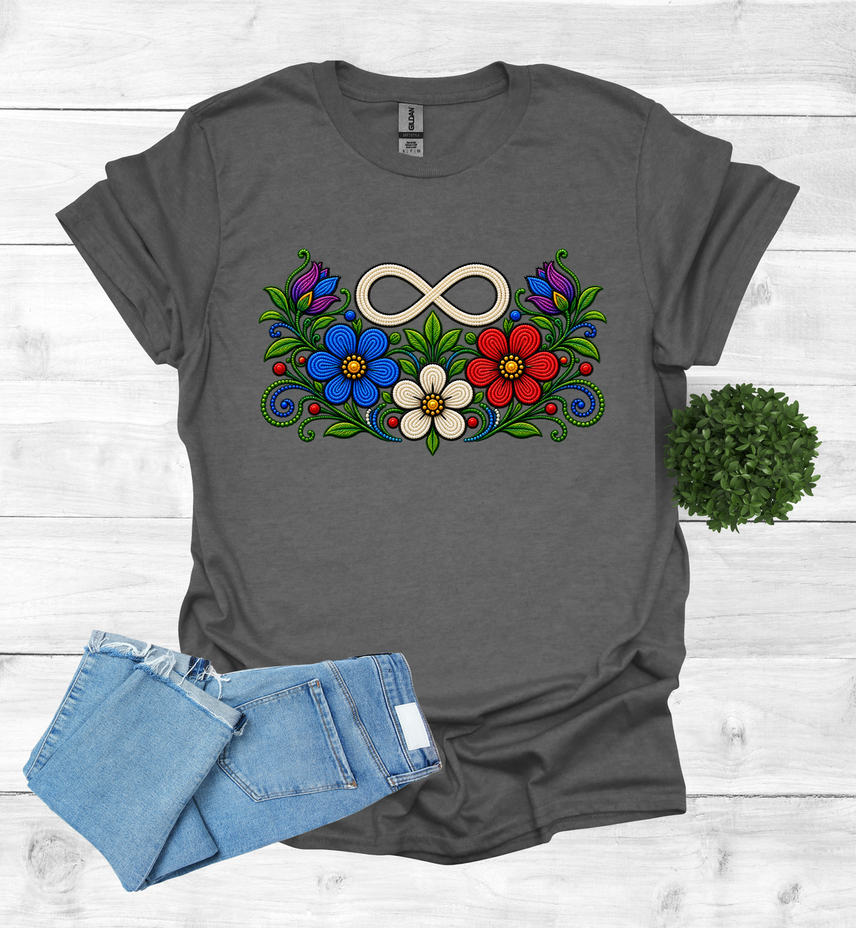 Métis Symbol with flowers T-Shirt