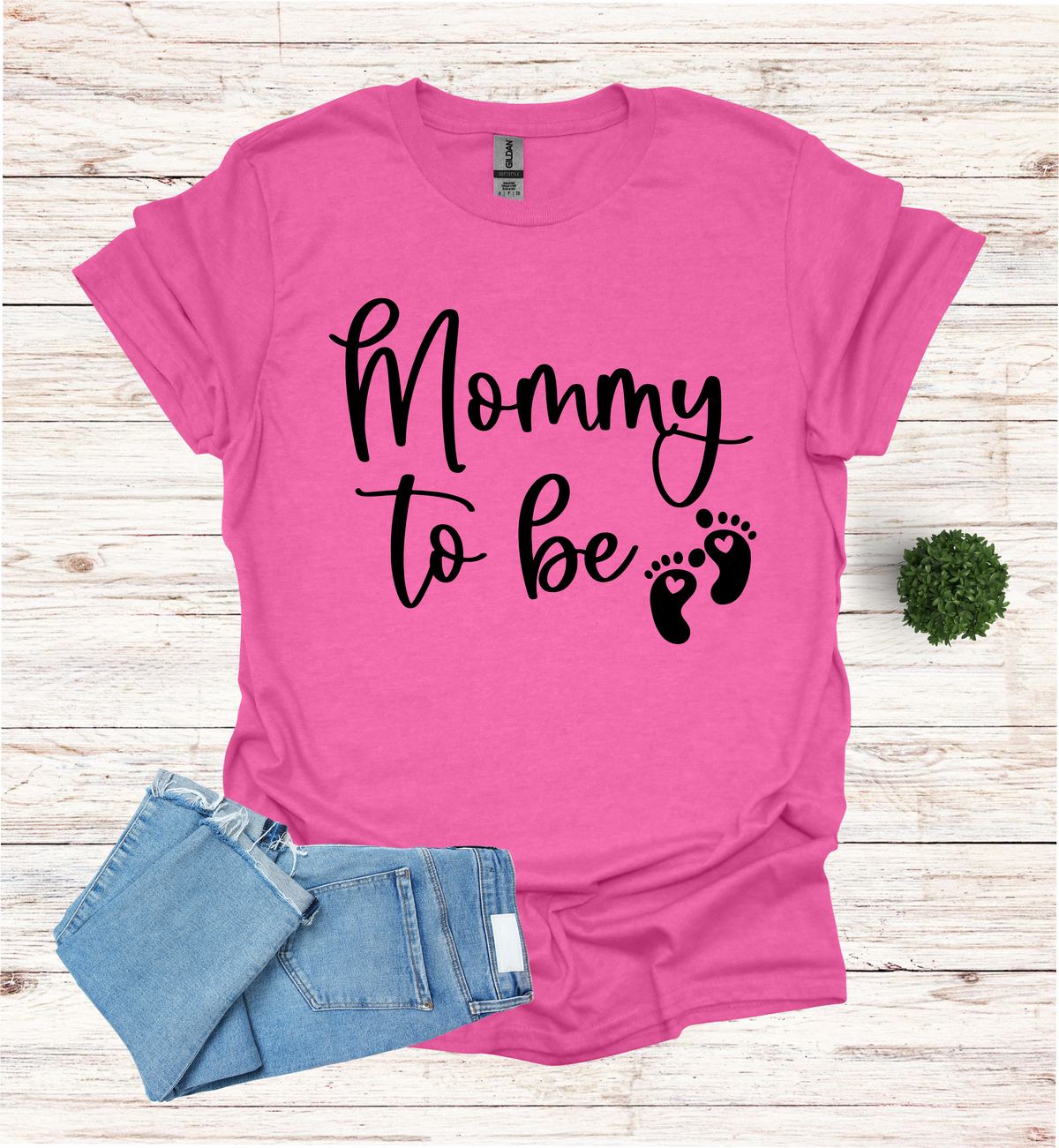 Mommy to be T-Shirt