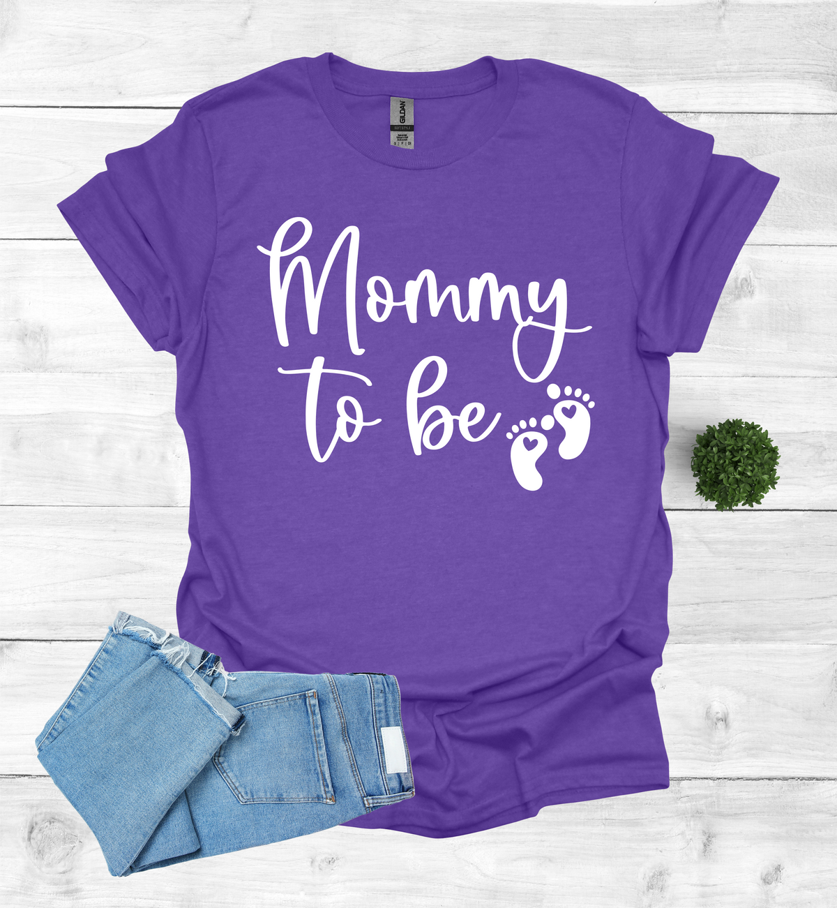 Mommy to be T-Shirt