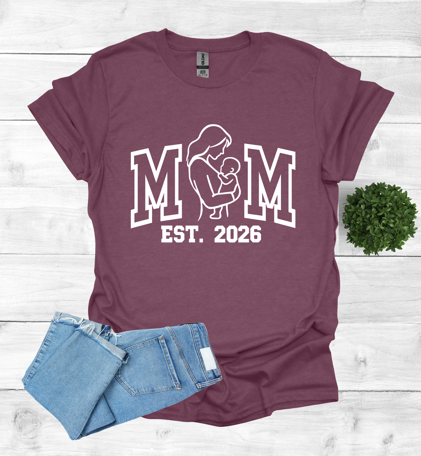 Mom EST 2026 shirt
