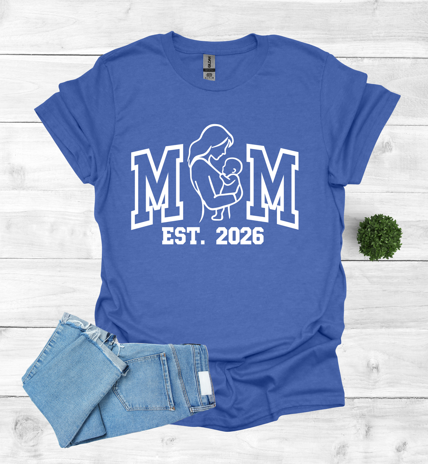 Mom EST 2026 shirt