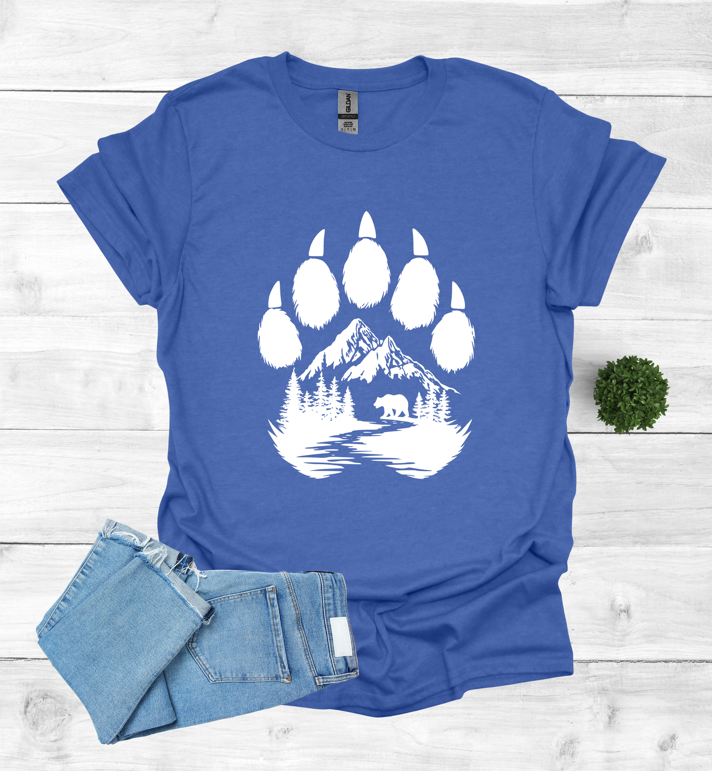 Bear Paw with Mountain Scene