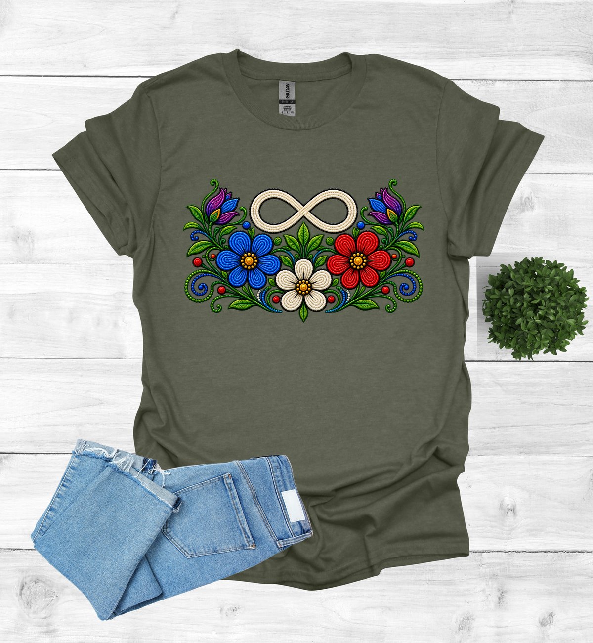 Métis Symbol with flowers T-Shirt