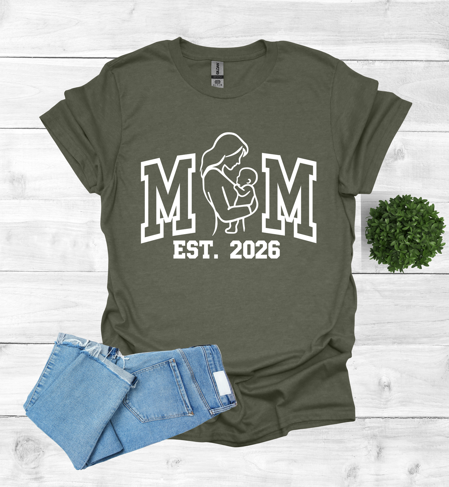 Mom EST 2026 shirt