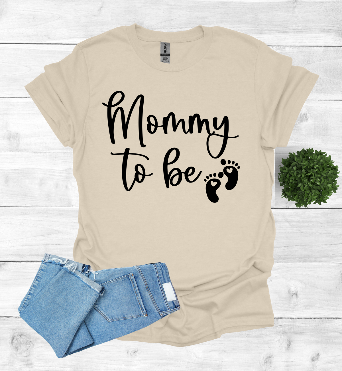 Mommy to be T-Shirt