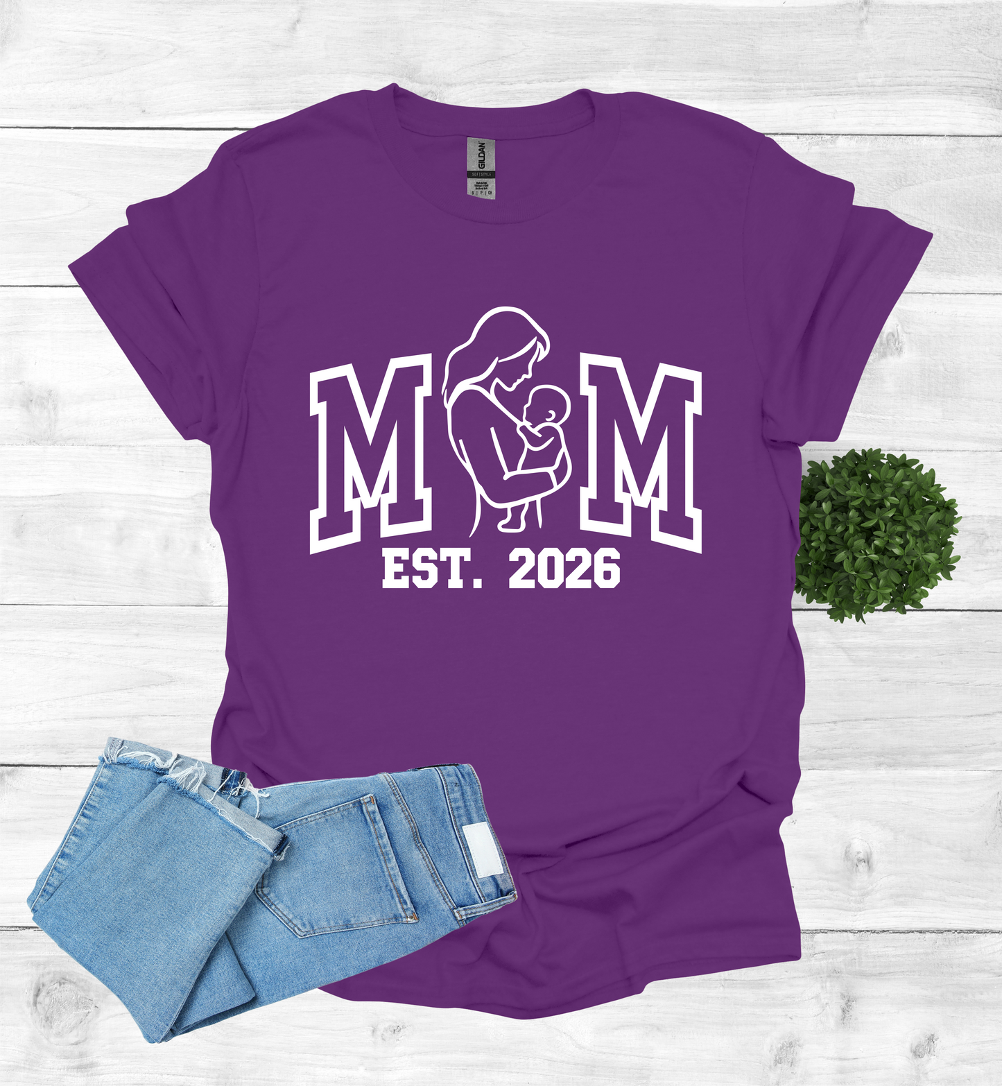 Mom EST 2026 shirt