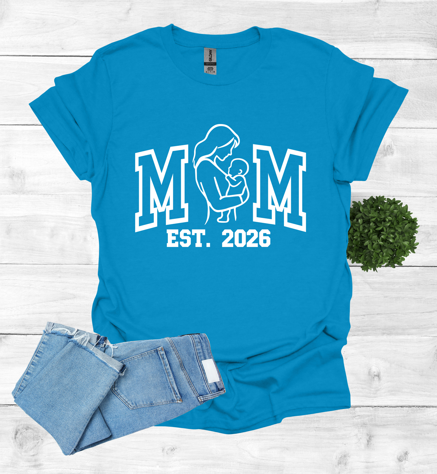 Mom EST 2026 shirt