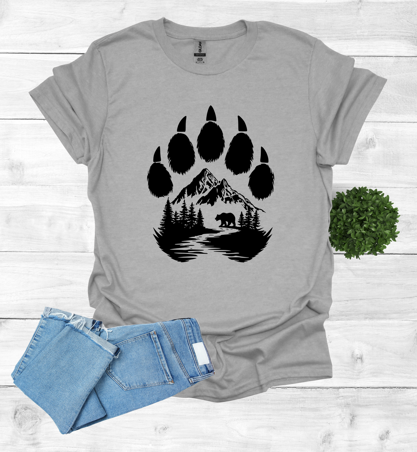 Bear Paw with Mountain Scene