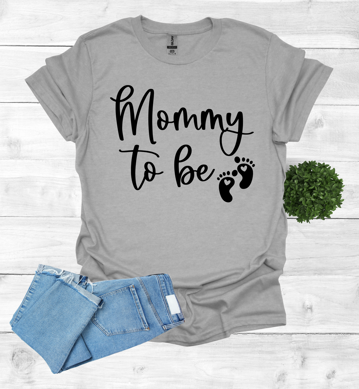 Mommy to be T-Shirt